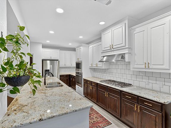 2nd image of 8513 Bayberry Ave