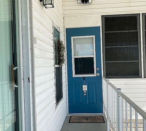 3rd image of 36 Tarpon Dr
