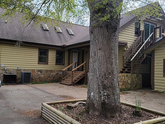 4th image of 24 Alexander Rd