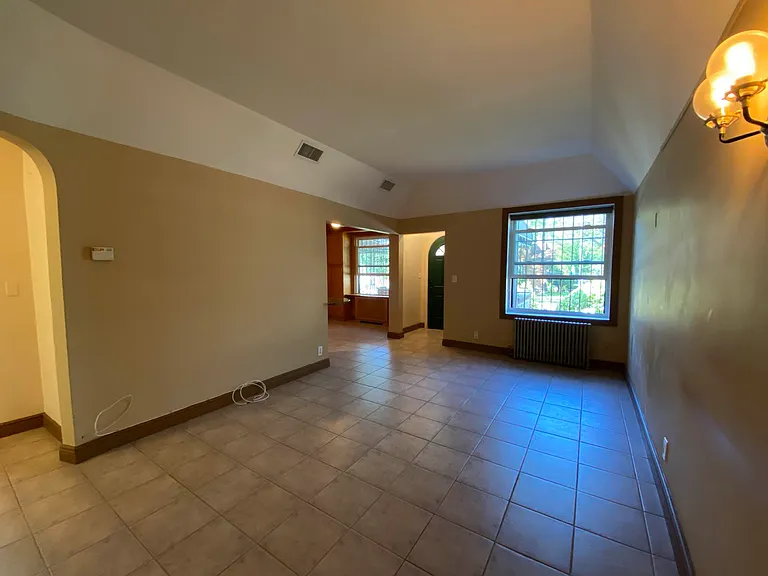 6653 Alderton St — Photo 13