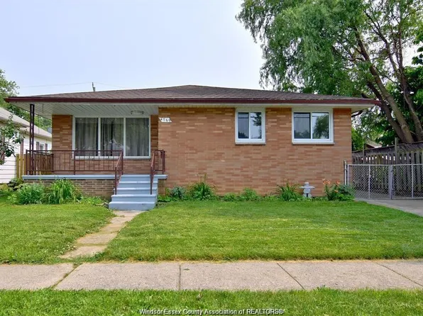 4769 Seminole St, Windsor, ON N8Y 2A2
