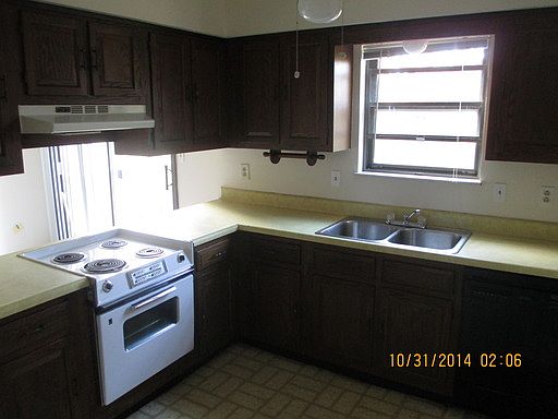 3rd image of 3815 Juniper Ct #B