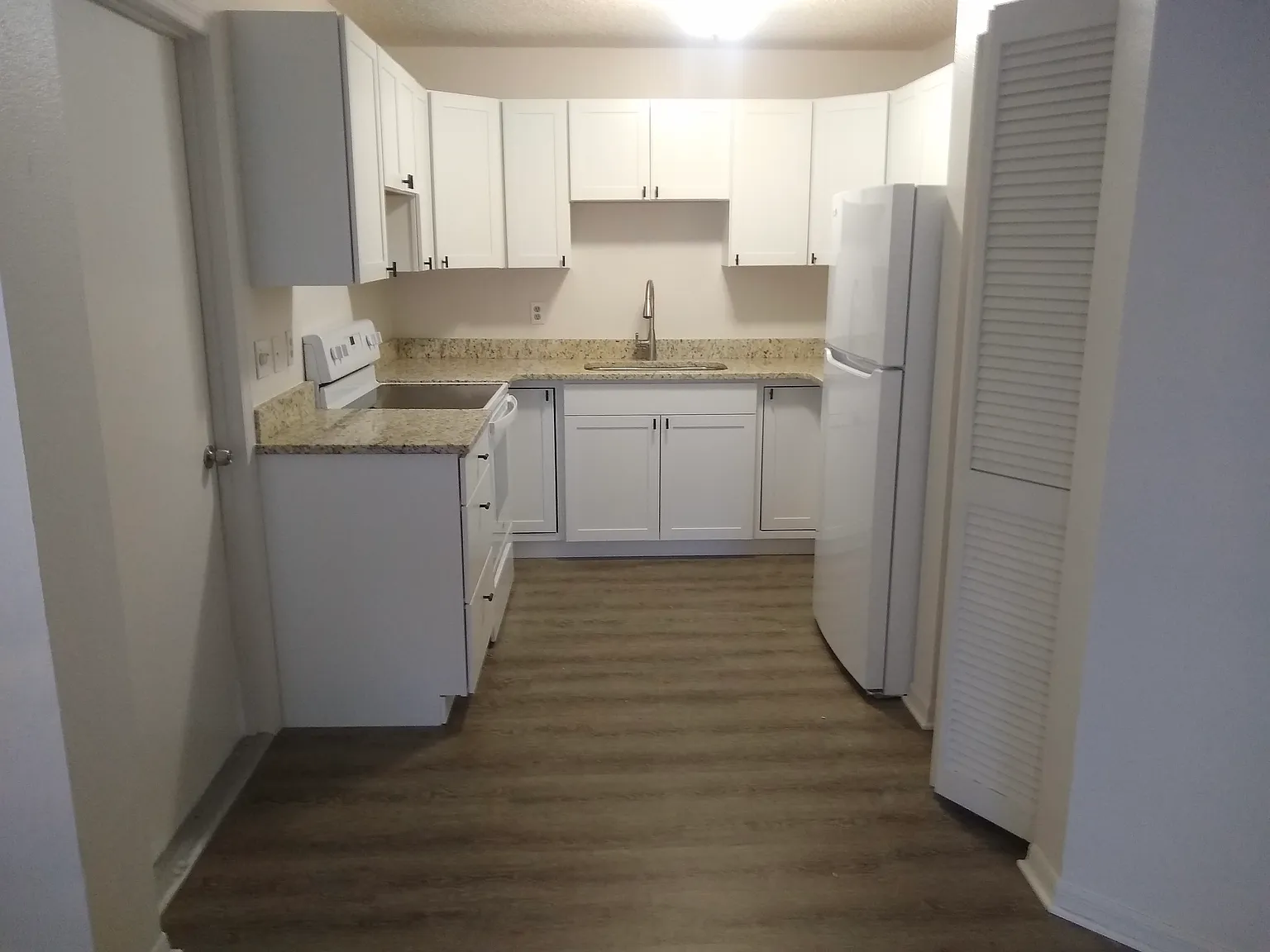 2 bed, 920 sqft, $1,375 — Photo 4