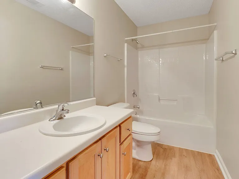 836 Laurel Hill Cir — Photo 15