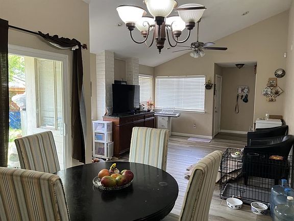 2nd image of 17711 Glenhagen Ct