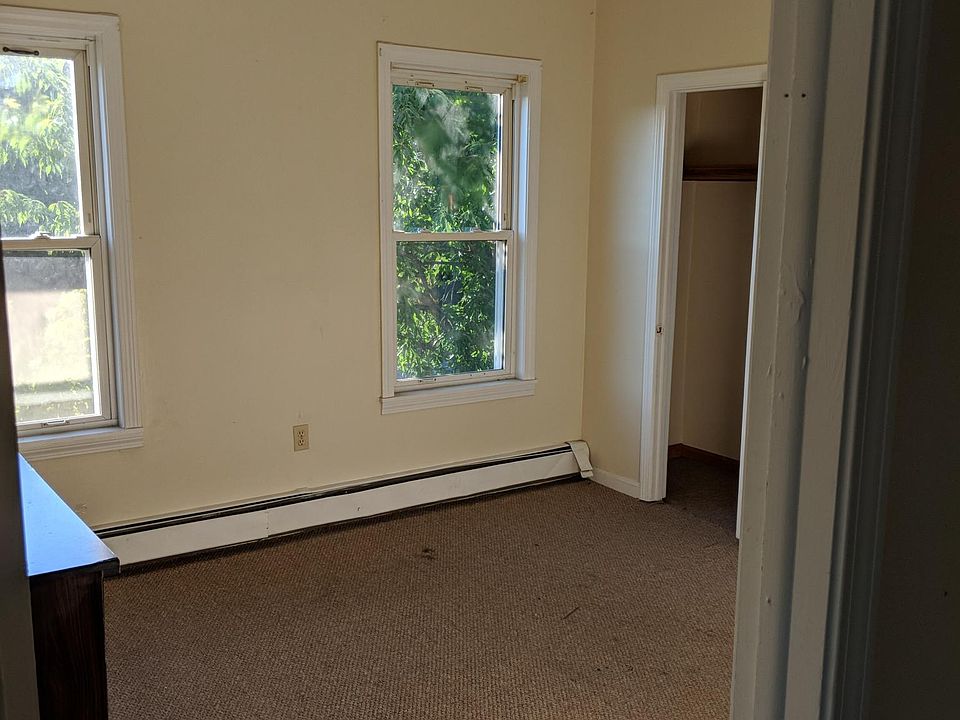 2nd image of 48 Clinton St