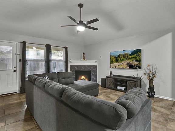4th image of 5430 Ginseng Drive
