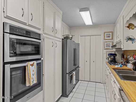 5th image of 132 Beechwood Drive