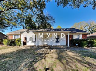 1874 Grovehaven Dr, Memphis, TN 38116