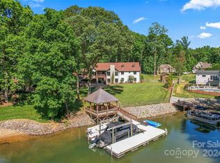 1721 Dogwood Hill Dr, Denver, NC 28037