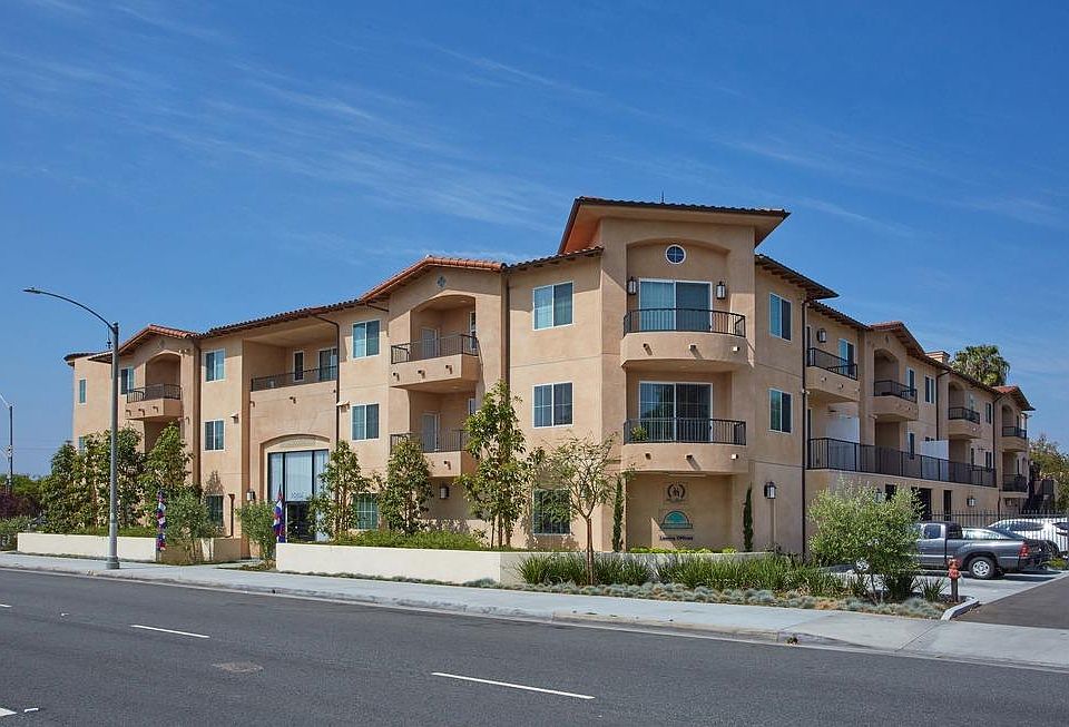 1st image of 20937 Bloomfield Ave #209