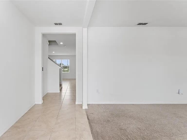 5038 Foxglove Cir — Photo 5