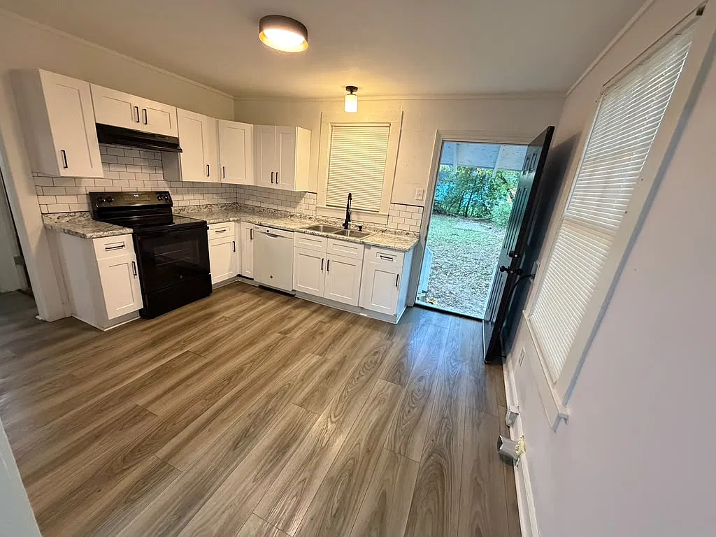 2 bed, 641 sqft, $900 — Photo 4