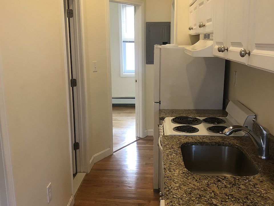 1st image of 28 Phillips St APT 4