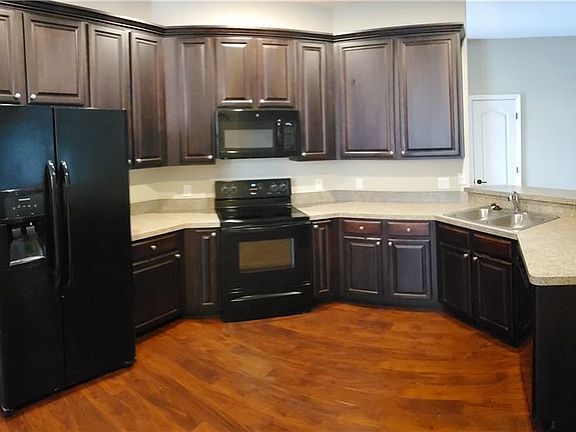 4th image of 6242 Silver Leaf Ln