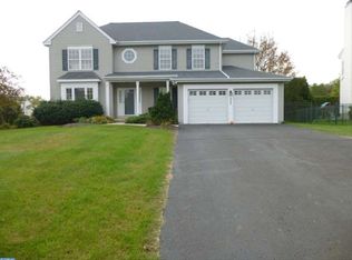 305 Hemlock Dr, Hatboro, PA 19040