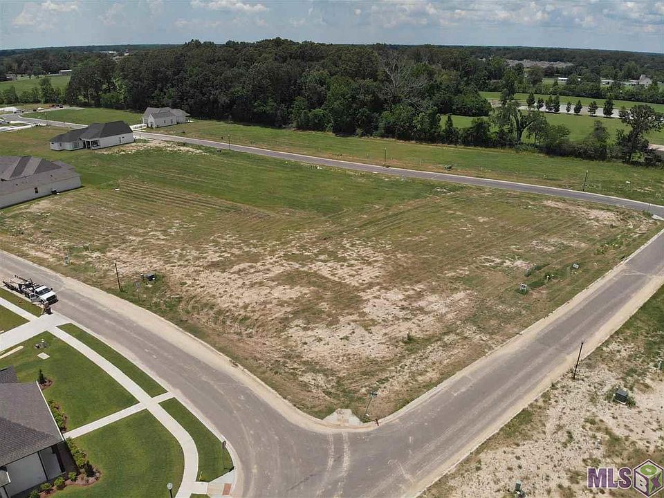 1st image of 17489 Lions Ear Ln
