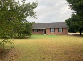 610 S Wickham St, Alvord, TX 76225