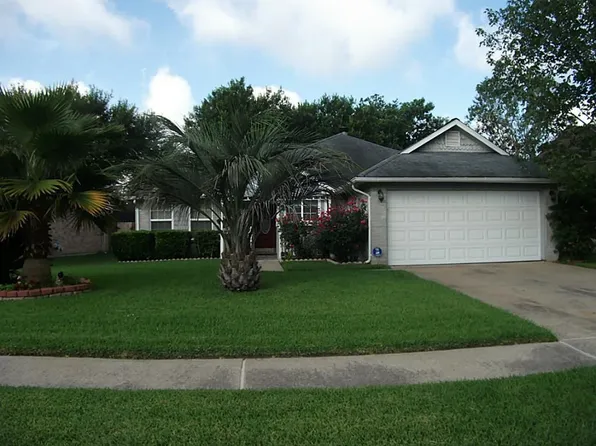 15730 Castorglen Dr, Webster, TX 77598