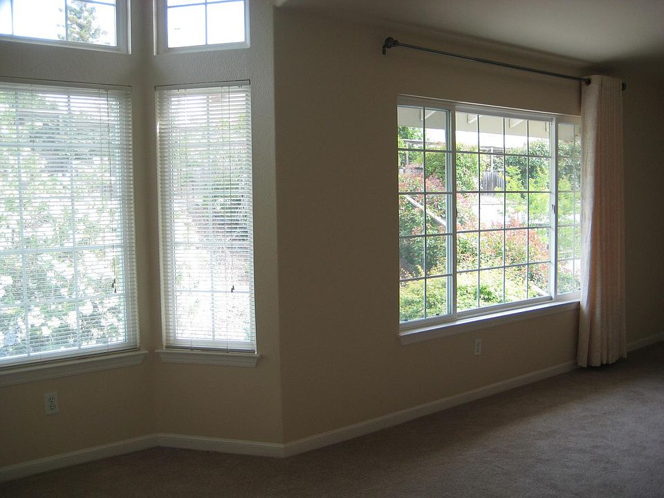 2nd image of 4724 Blackburn Peak Ct
