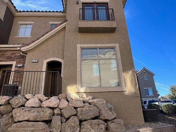 3rd image of 2792 Red Vista Ct
