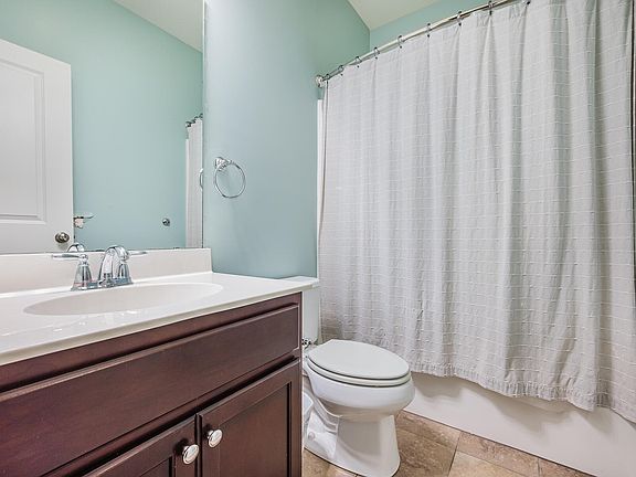 2nd image of 1185 Ayers Plantation Way