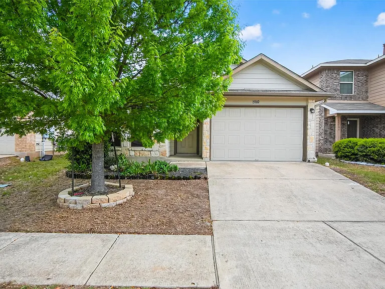 15102 Walcott Dr — Photo 2