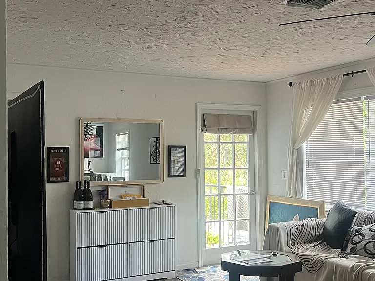 807 Newark St #807 — Photo 5