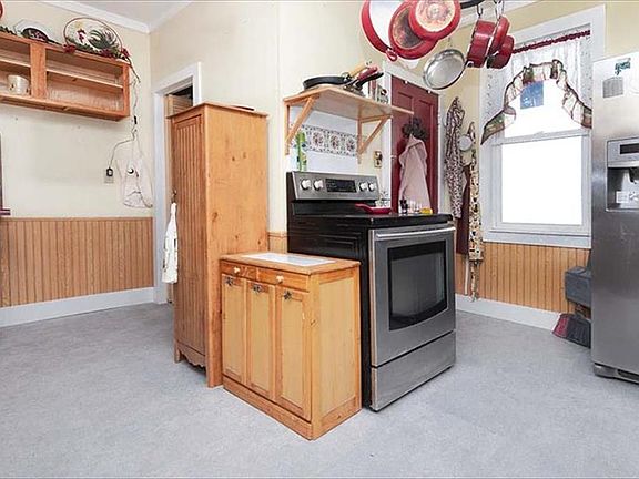 5th image of 507 5th St