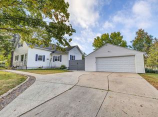 1285 Echo Ln, Green Bay, WI 54304