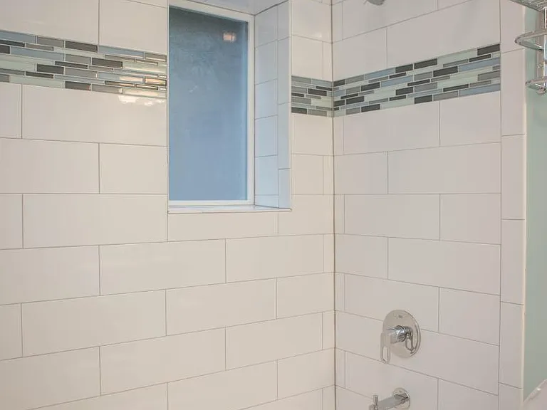 2719 E Pike St #4 — Photo 8