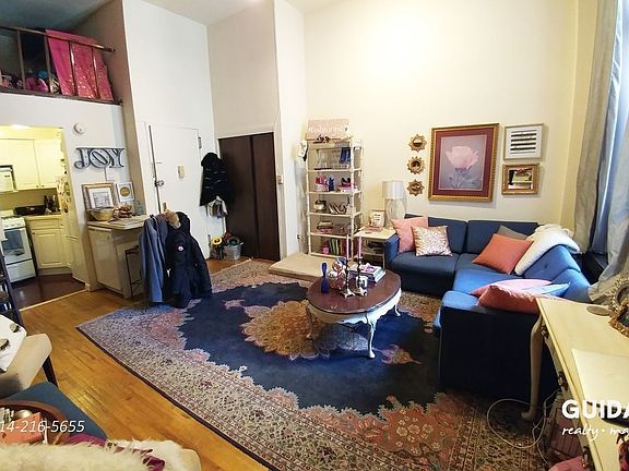 3rd image of 113 W 85th St APT 1B