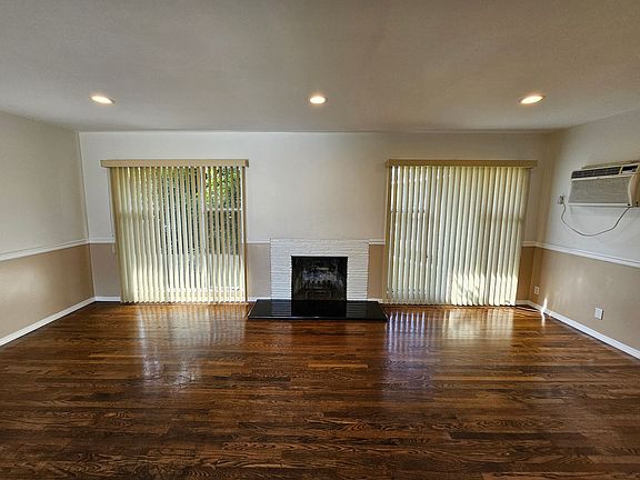 2nd image of 1733 Ellincourt Dr APT F