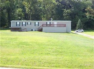 203 Colvin Rd, Greensboro, PA 15338