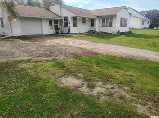 820 W Hickory St, Canton, IL 61520