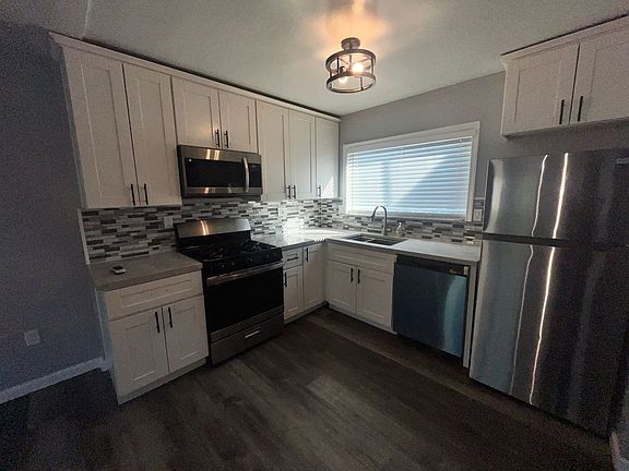 3rd image of 7160 Pearson St Unit A