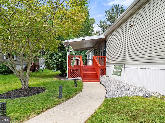 4th image of 106 W Tulip Ln #322
