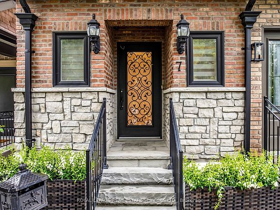 3rd image of 7 Sellers Ave