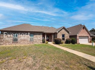 120 Melville Dr, Maumelle, AR 72113