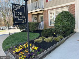 2201 Falls Gable Ln #I, Baltimore, MD 21209
