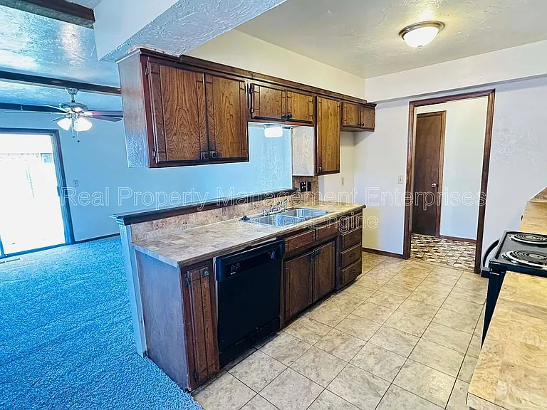 4816 S Fairmont Ave — Photo 10