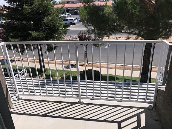 4th image of 13300 Spring Valley Pkwy APT B