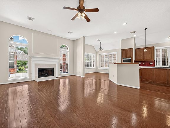 3rd image of 3215 Quiet Lake Dr