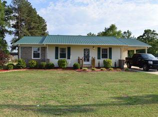 503 W B St, Erwin, NC 28339