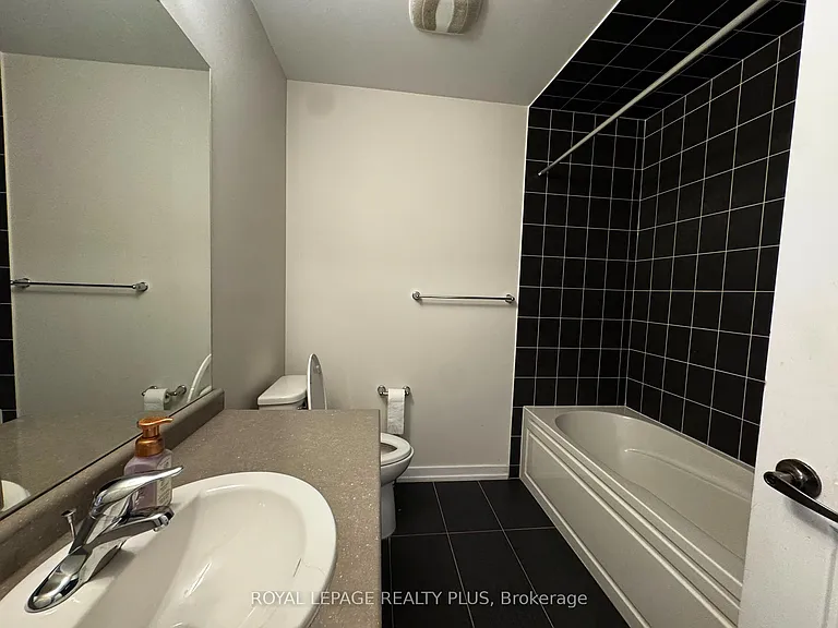 4 Prestwick St — Photo 20
