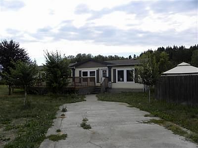 1st image of 1901 Honeysuckle Ln