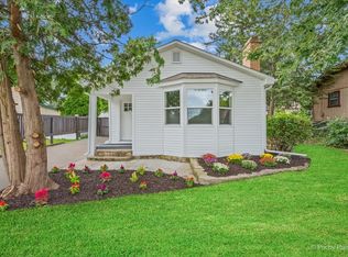 23475 N Summit Dr, Barrington, IL 60010