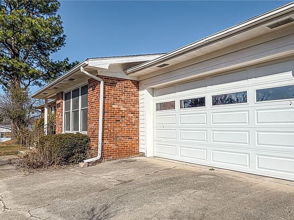 4th image of 1609 Cherokee Cir