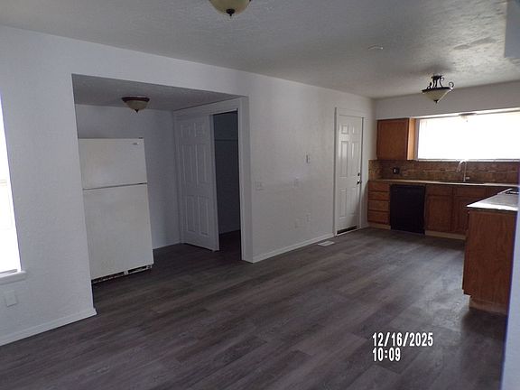 3rd image of 1523 NW 43rd St