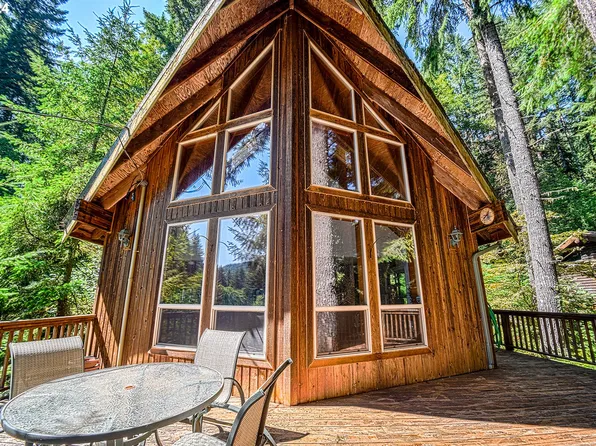 71295 Northshore Dr, Clatskanie, OR 97016